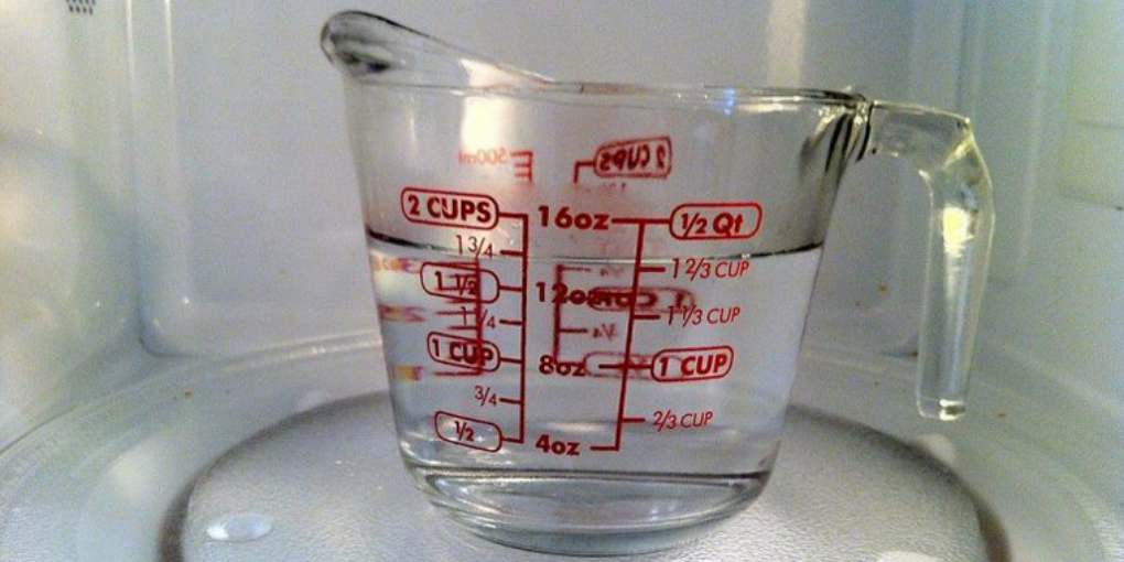 hack of how to clean microwave